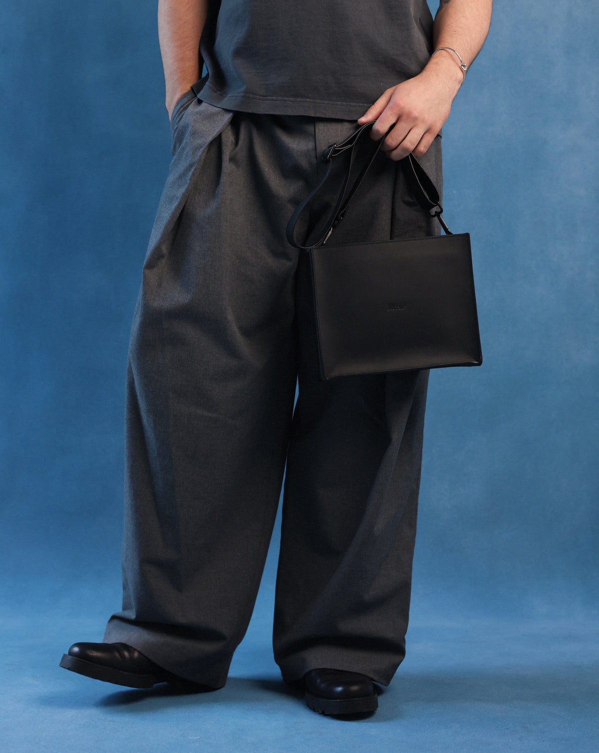 M.hip Versatility Bag S Total Black, leather bag product photo 10