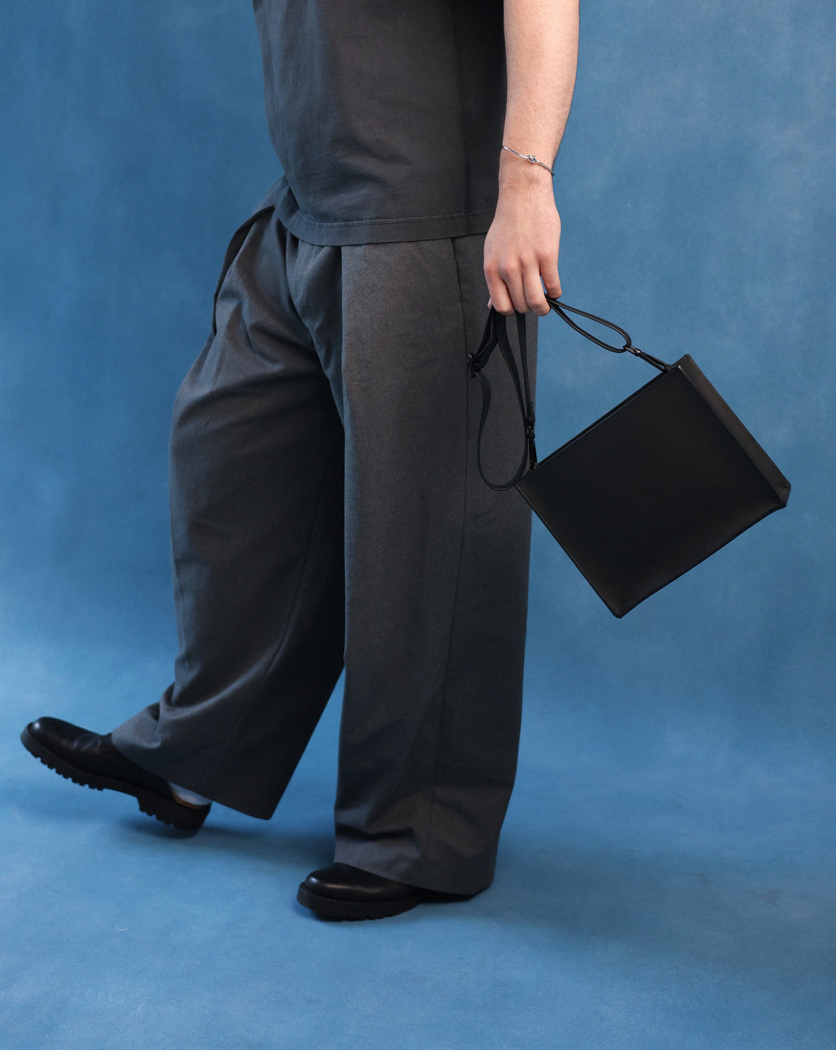 M.hip Versatility Bag S Total Black, leather bag product photo 11