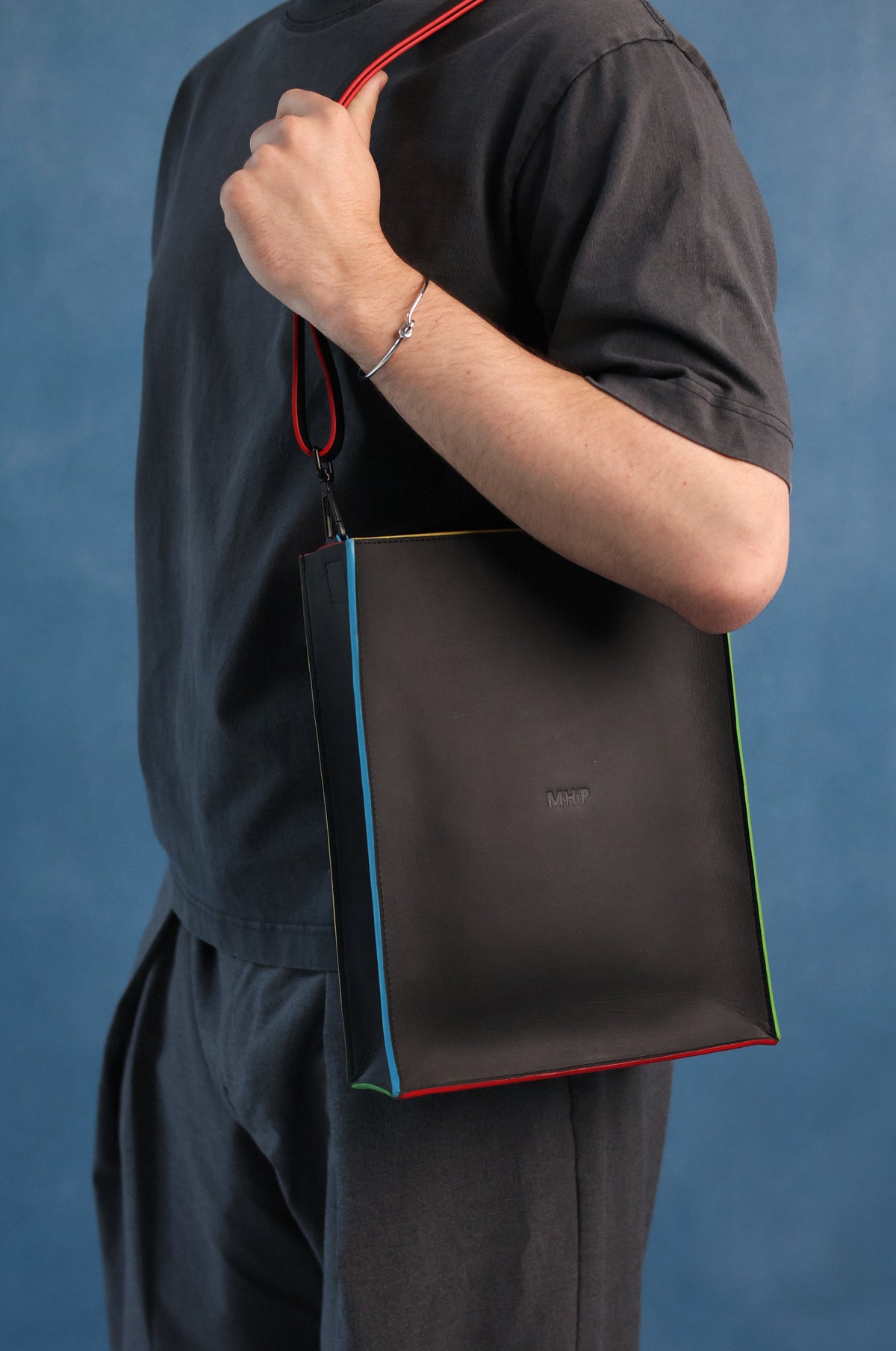 M.hip Versatility Bag M Colored, leather bag product photo 2