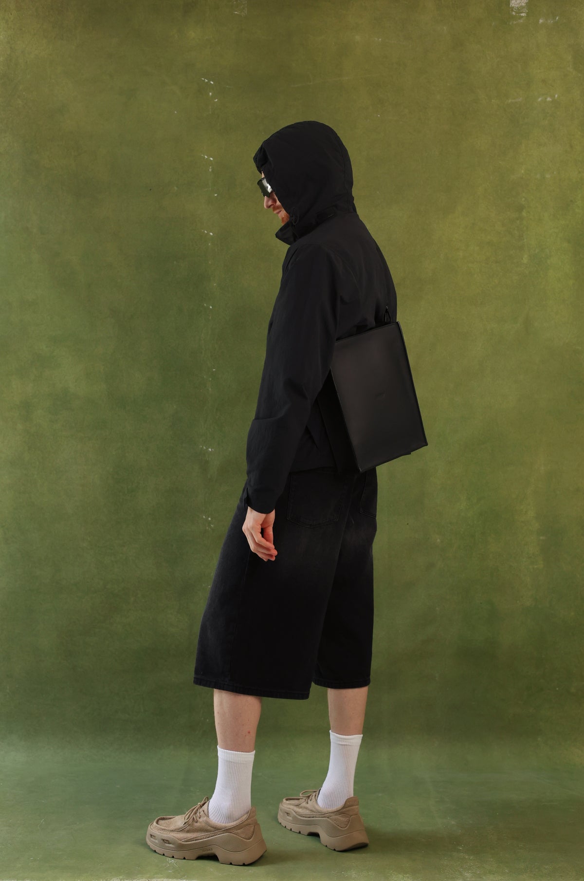 M.hip Versatility Bag M Total Black, leather bag product photo 10