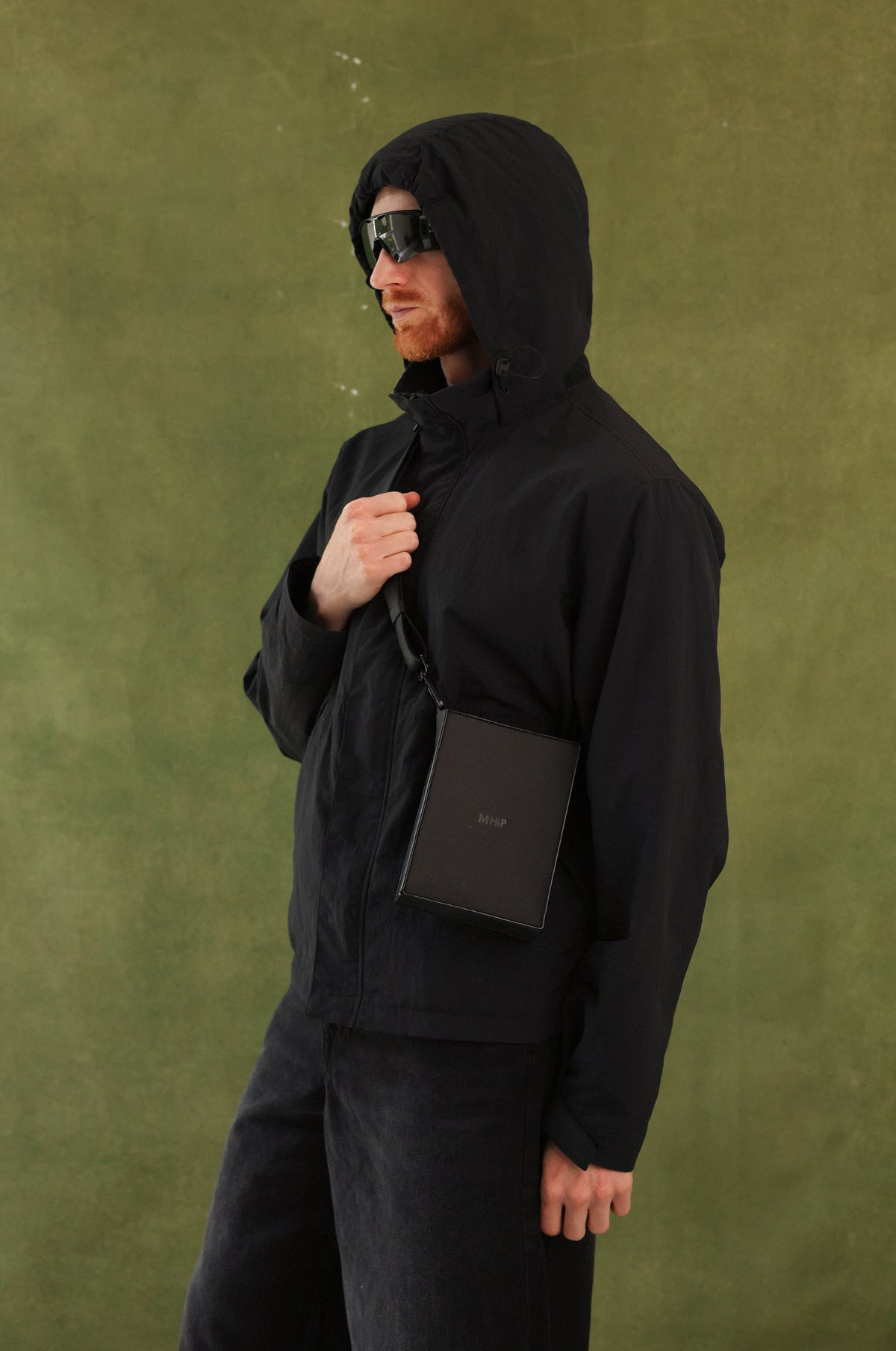 M.hip Versatility Bag XS vertical - Total Black, leather bag product photo 9