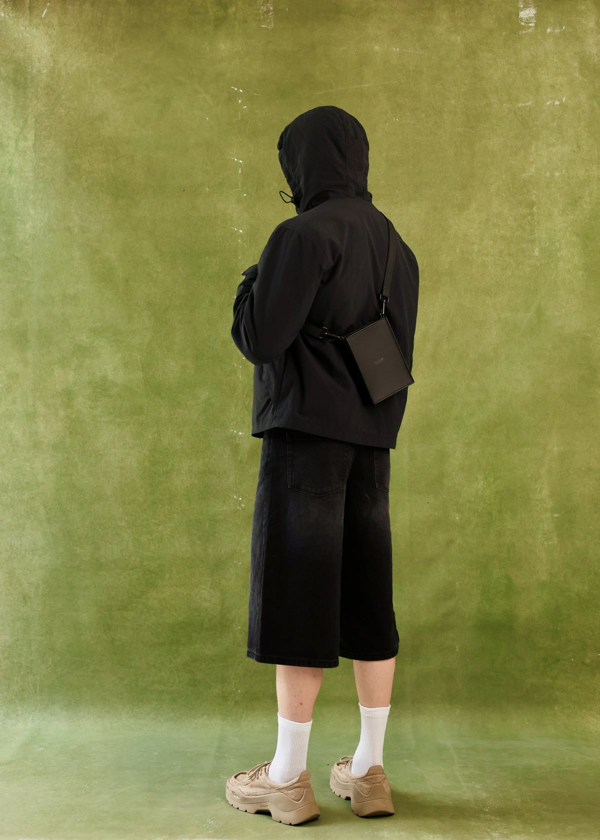 M.hip Versatility Bag XS vertical - Total Black, leather bag product photo 10
